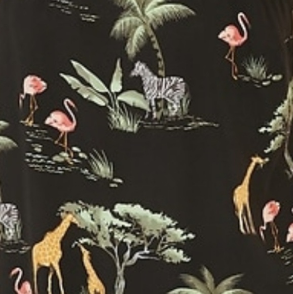 Old Navy Tops - 🦒NWT Safari Jungle Old Navy top